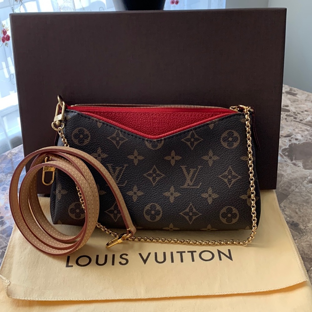 Louis Vuitton Pallas clutch/crossbody purse